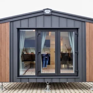 CASA MOVIL SARA DELUXE (10,45 X 3,75 M)